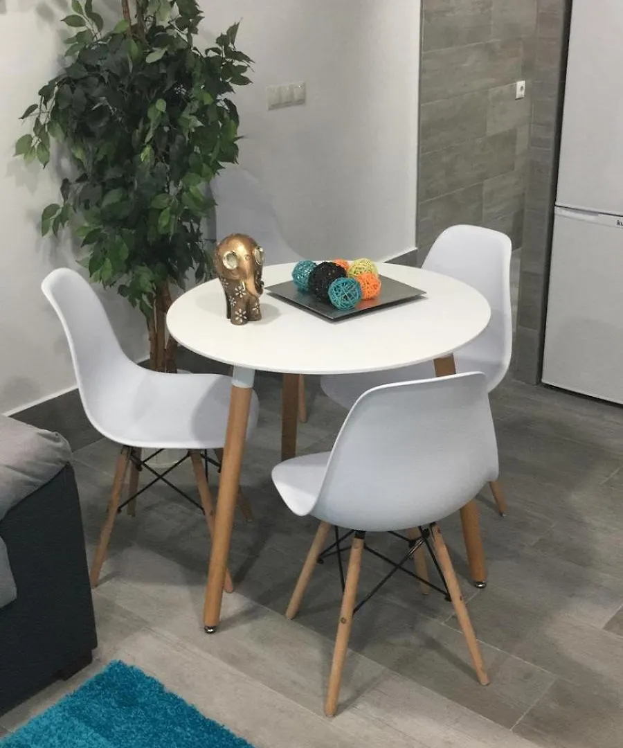 Apartamento B, A 3 Minutos De La Estacion Central De Bus Y Tren 말라가 0*,